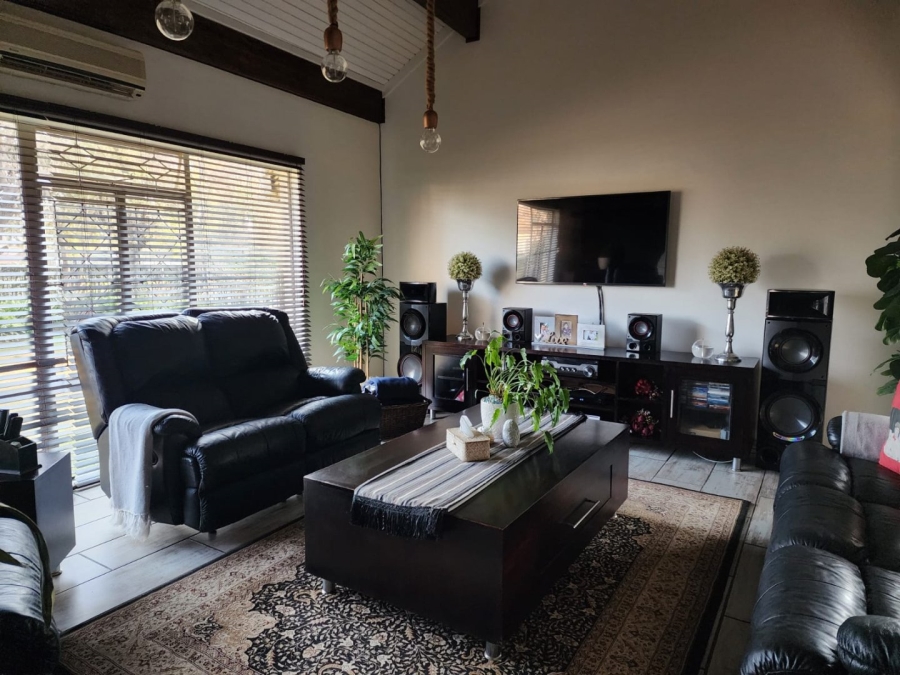 4 Bedroom Property for Sale in Christiana North West